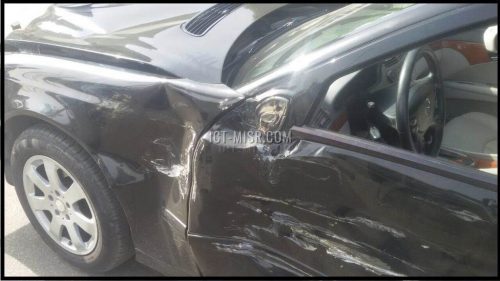 السيارة دمرت تماماً بعد حادثة التصادم مع النقل